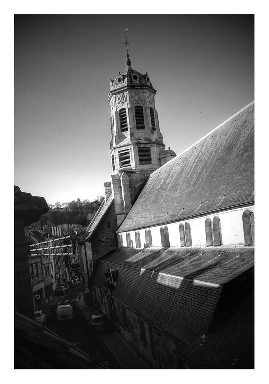 Le Saint Leonard... Il Est Vert オンフルール エクステリア 写真